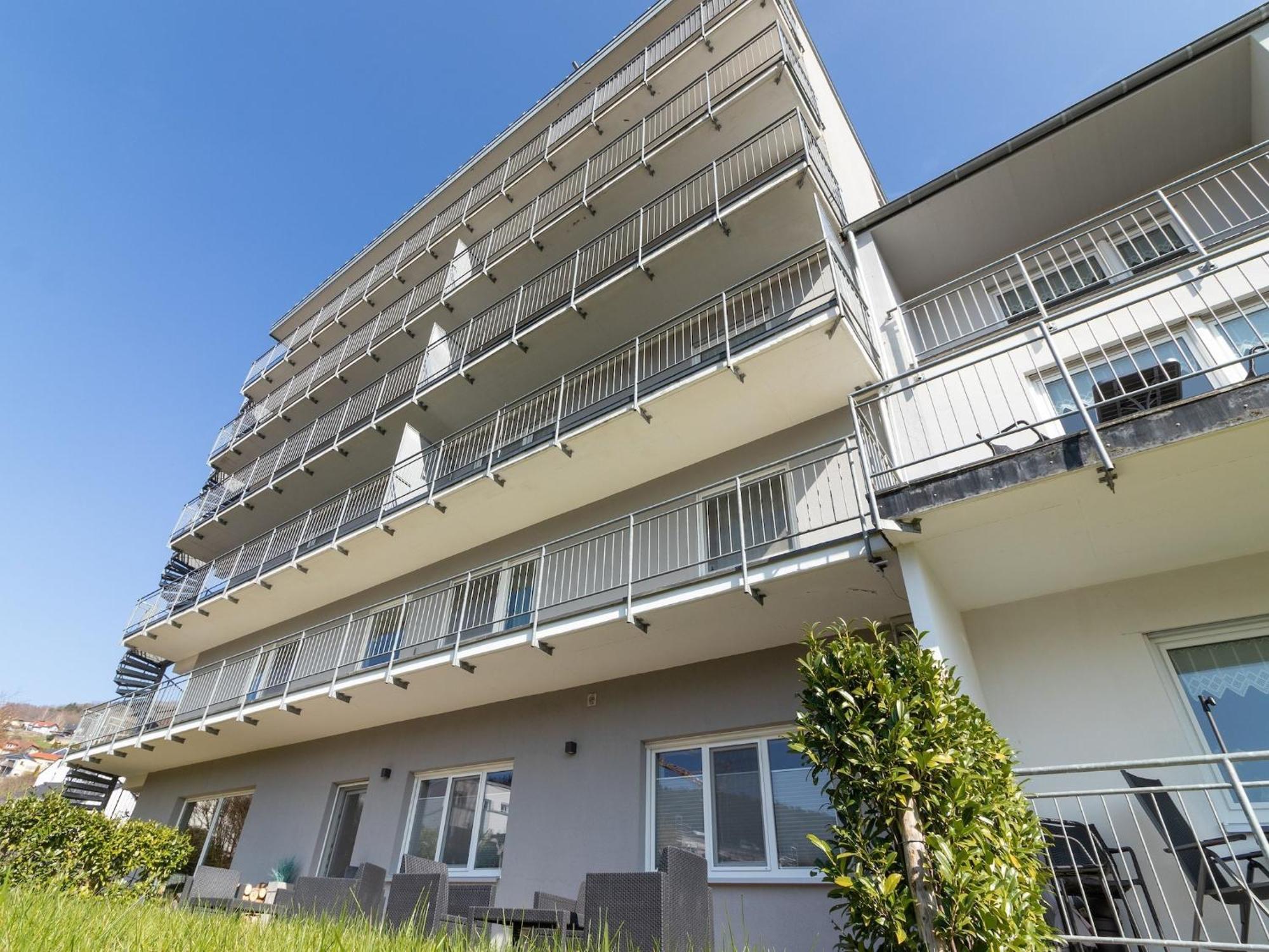 Apartment In Bollendorf With Forest View エクステリア 写真