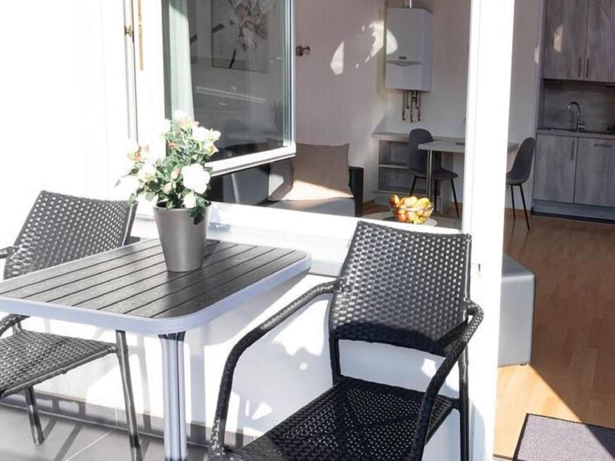 Apartment In Bollendorf With Forest View エクステリア 写真